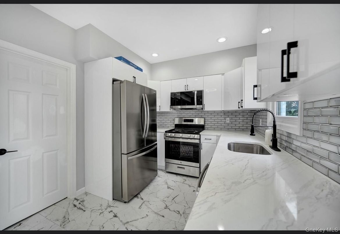 Interior, Kitchen, Marble, Recessed Lighting, Stainless Steel Appliances