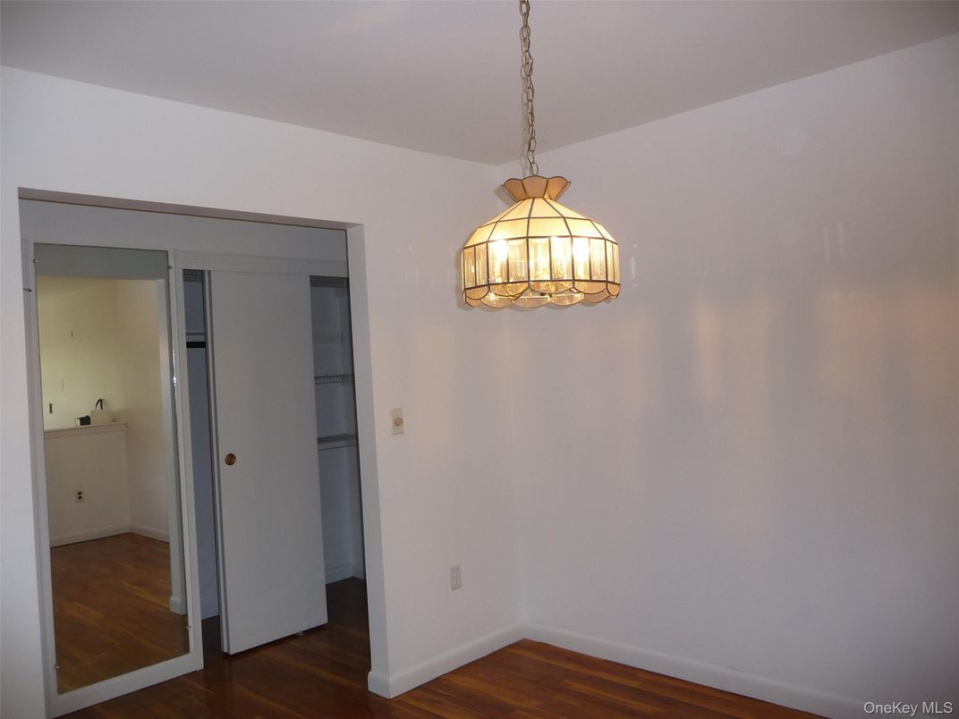 Chandelier, Empty room, Interior, Pendant Lights, Wood Texture Flooring