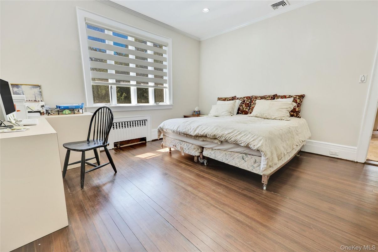Bedroom, Home Office, Interior, Recessed Lighting, Wood Texture Flooring