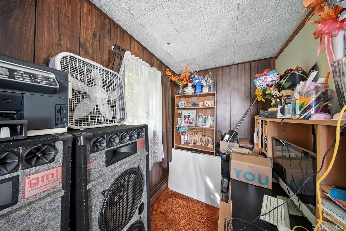 Interior, Washer, Wooden Walls