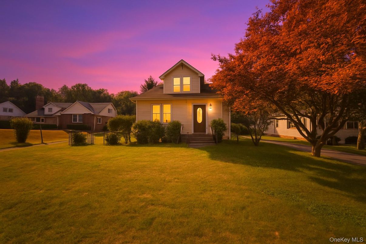 Backyard, Exterior, Facade, Farmhouse