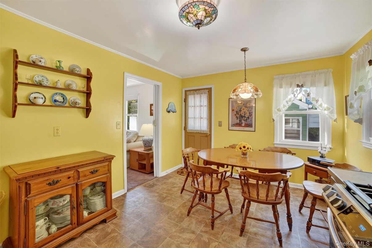 Dining room, Interior, Pendant Lights