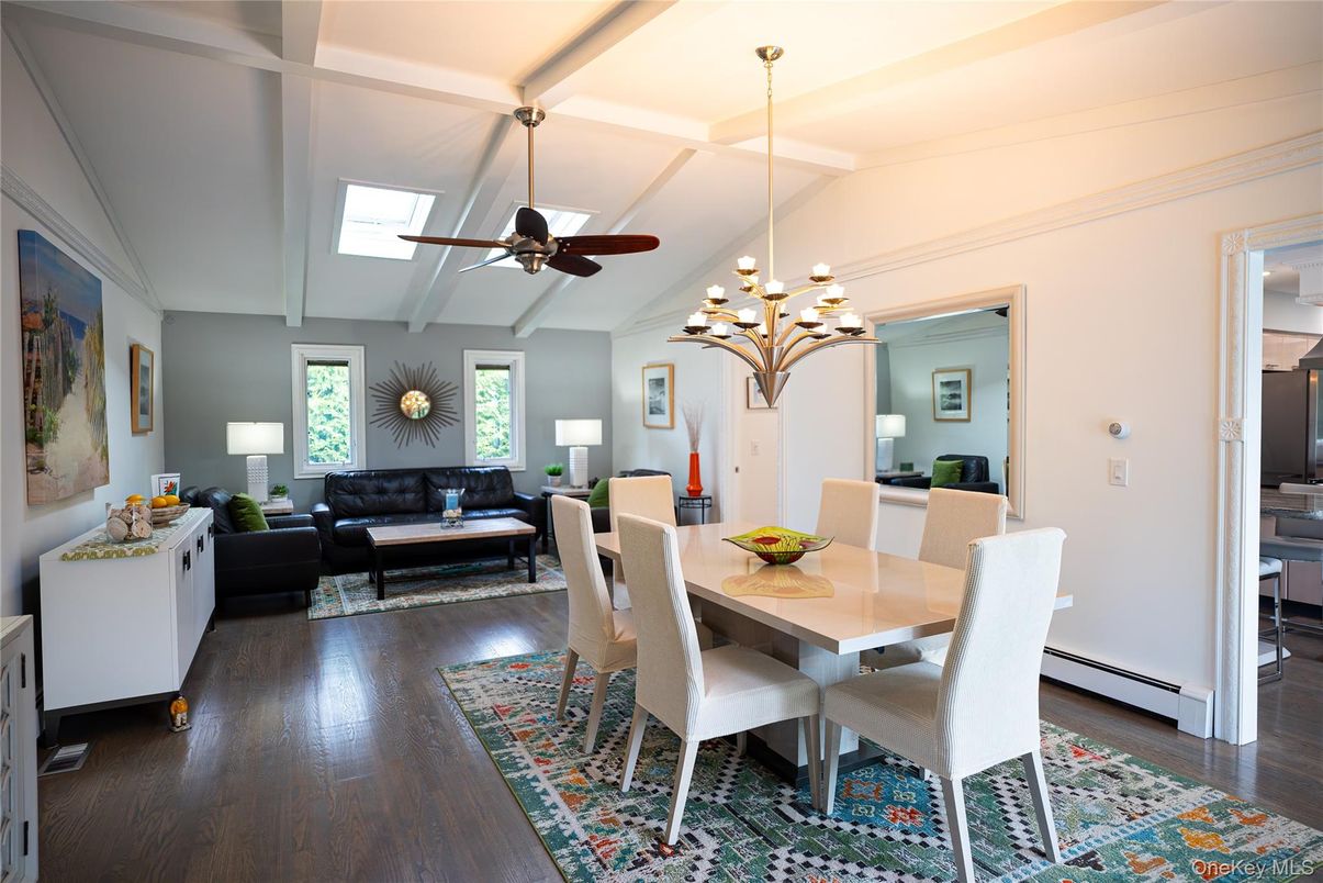 Chandelier, Dining room, Interior, Living room, Pendant Lights, Wood Texture Flooring