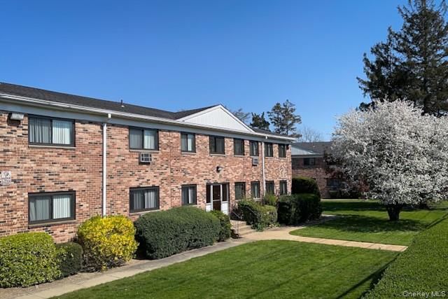 Backyard, Exterior, Facade, Brick Facade, Georgian