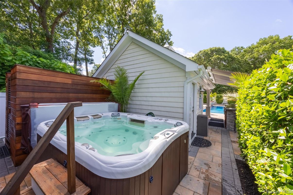 Exterior, Hot Tub
