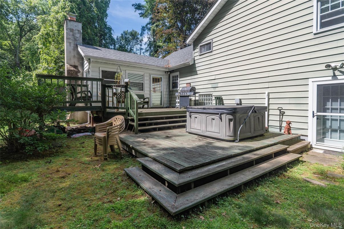 Exterior, Hot Tub