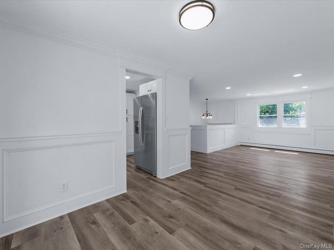 Empty room, Interior, Pendant Lights, Recessed Lighting, Wood Texture Flooring