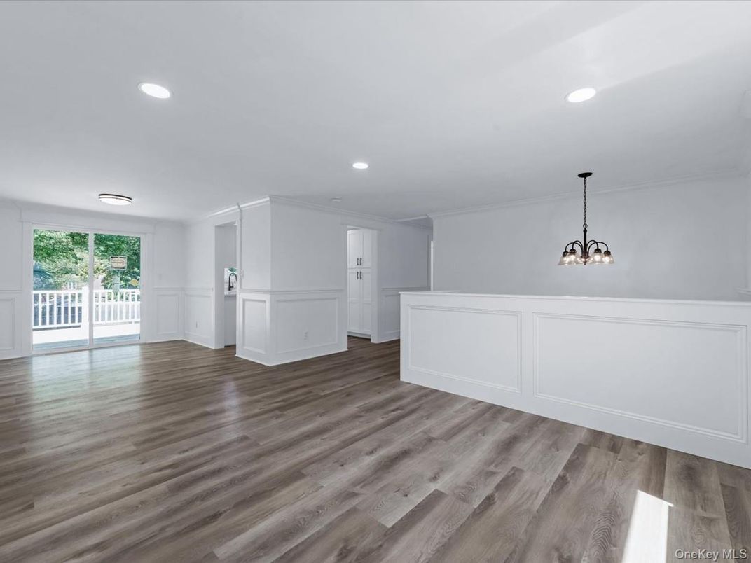 Empty room, Interior, Pendant Lights, Recessed Lighting, Wood Texture Flooring