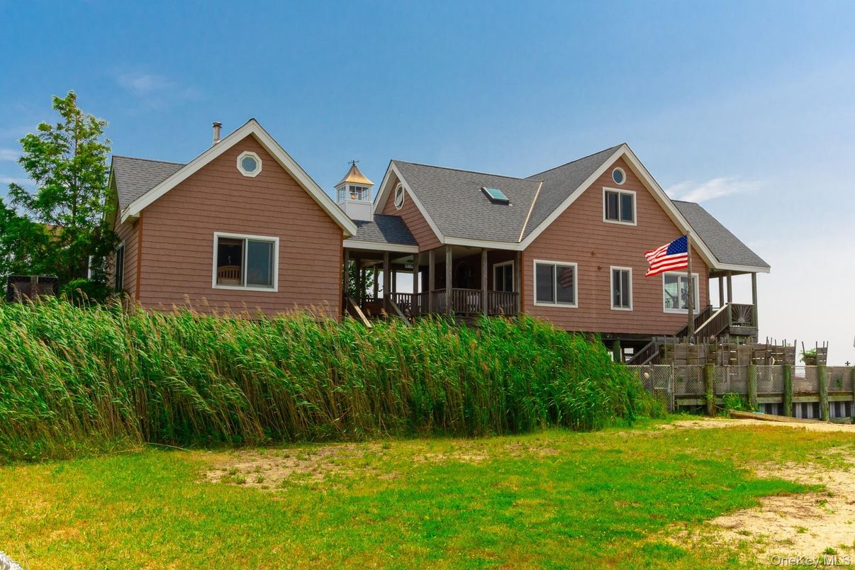 Backyard, Exterior, Facade, Log Home