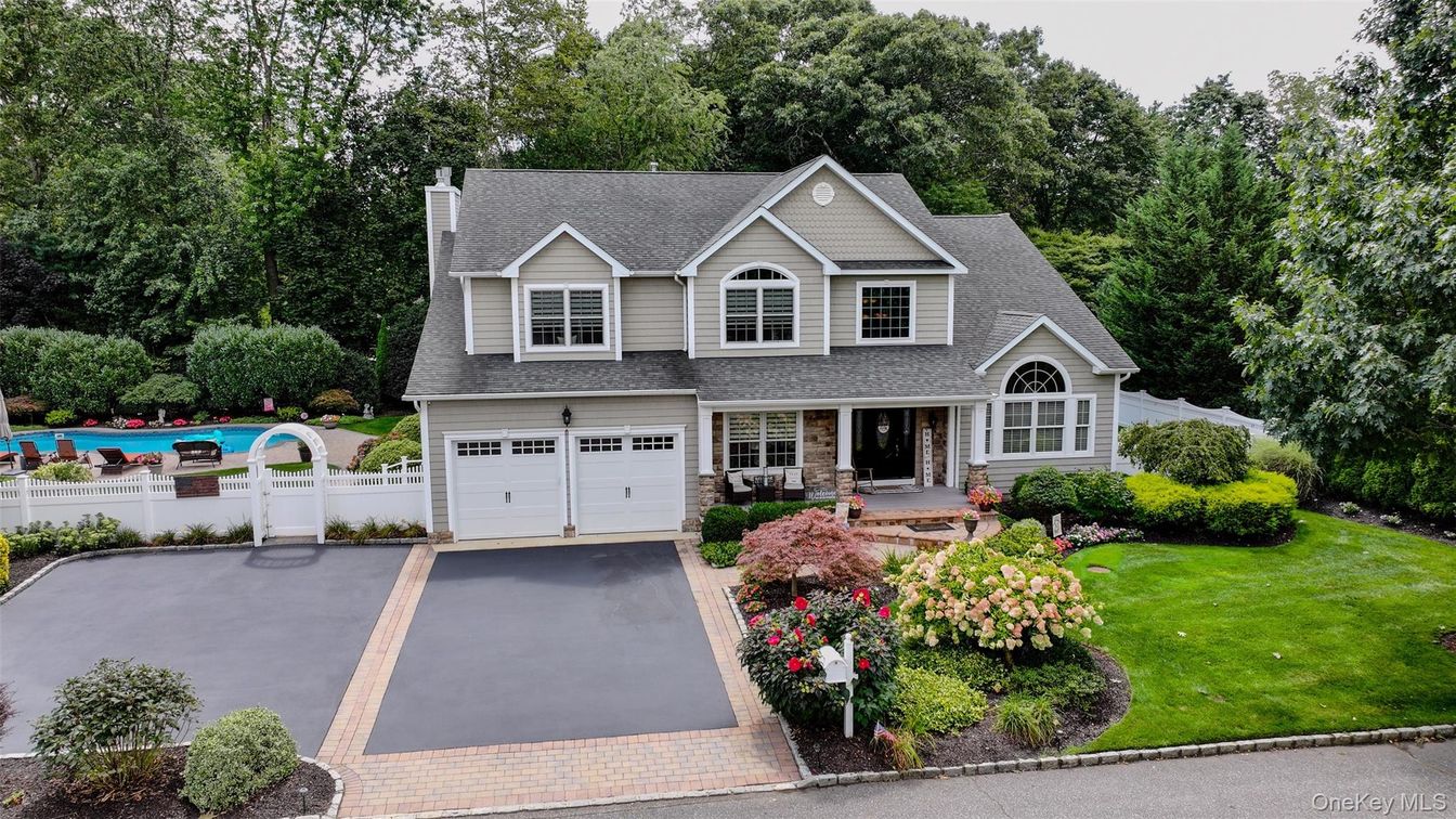 Attached, Exterior, Facade, Pool, Farmhouse