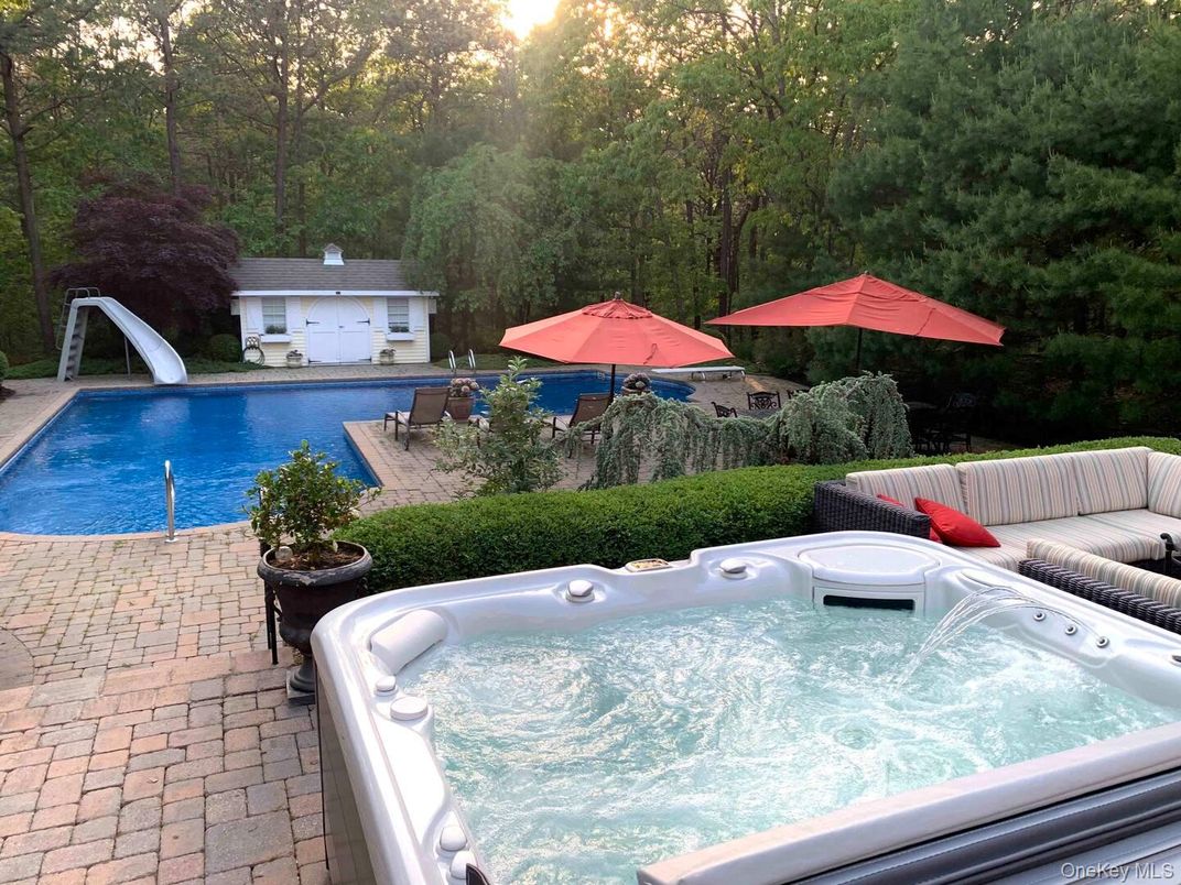 Exterior, Hot Tub, Pool