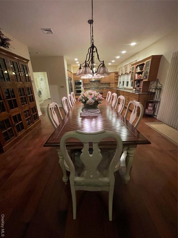 Chandelier, Dining room, Interior, Kitchen, Pendant Lights, Recessed Lighting, Wood Texture Flooring