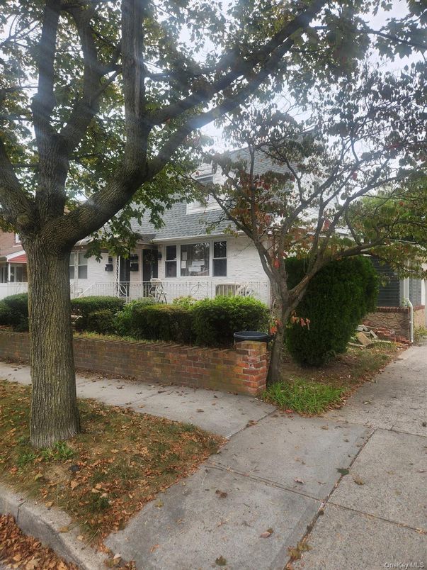 Exterior, Facade, Cape Cod