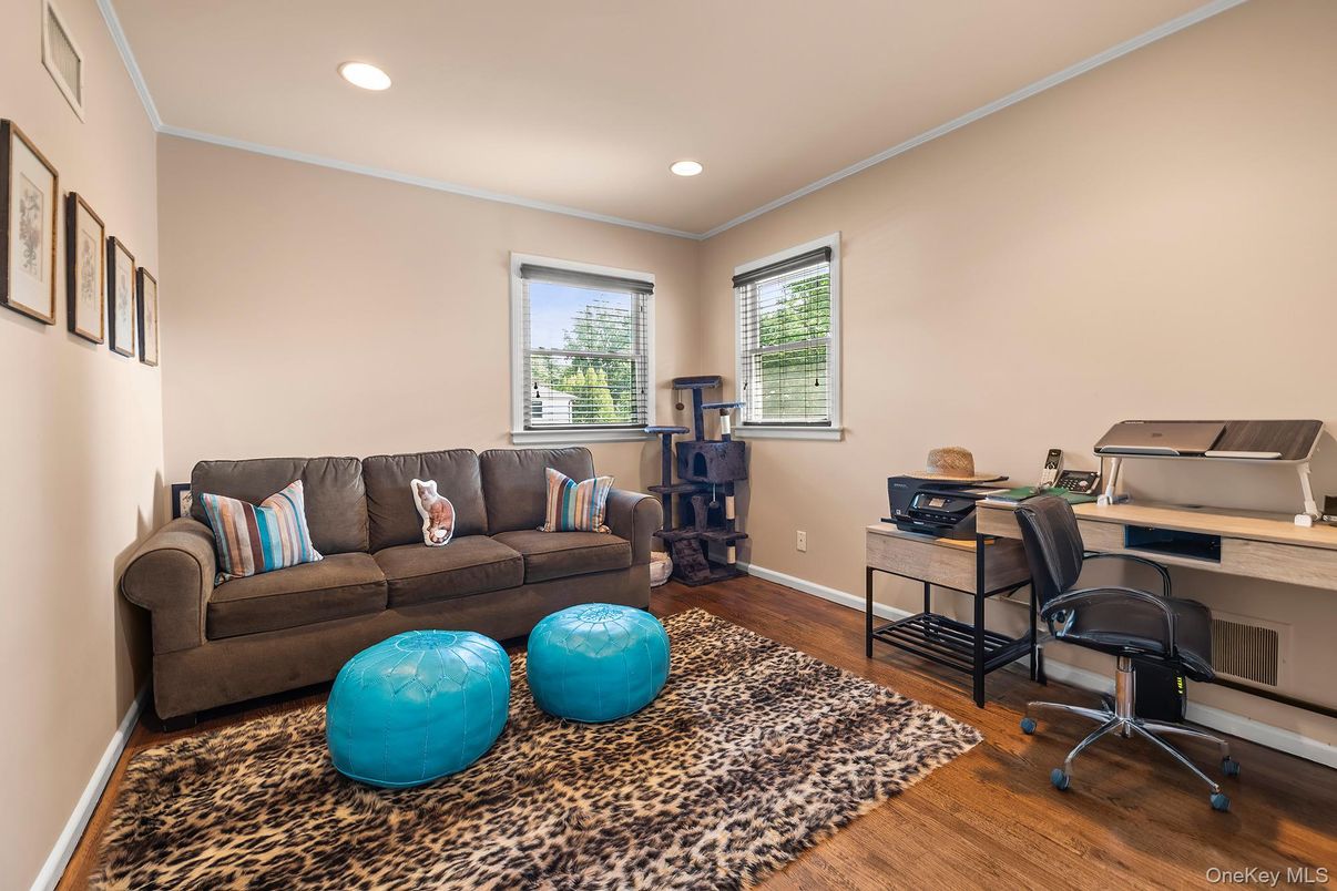Fitness Equipment, Home Office, Interior, Recessed Lighting, Wood Texture Flooring