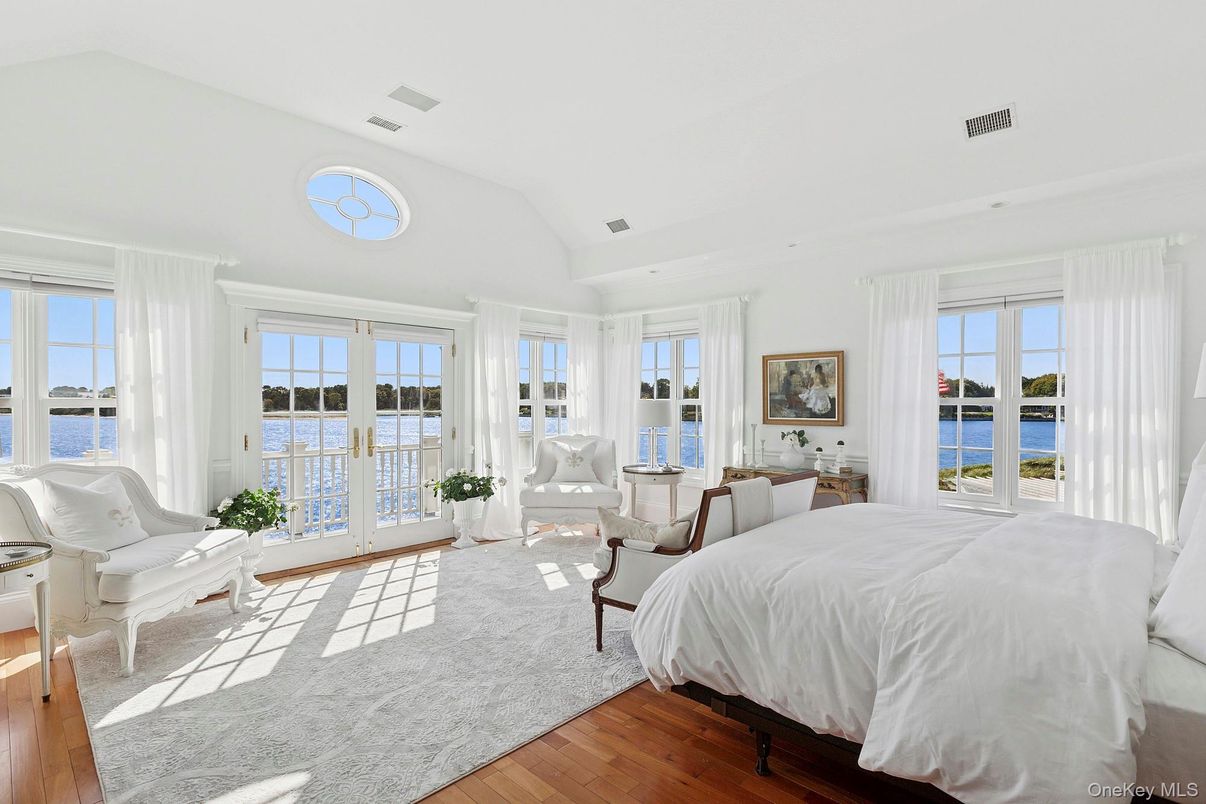 Bedroom, Interior, Water, Wood Texture Flooring