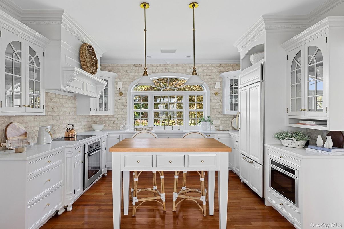 Interior, Kitchen, Pendant Lights, Stone Walls, Wood Texture Flooring