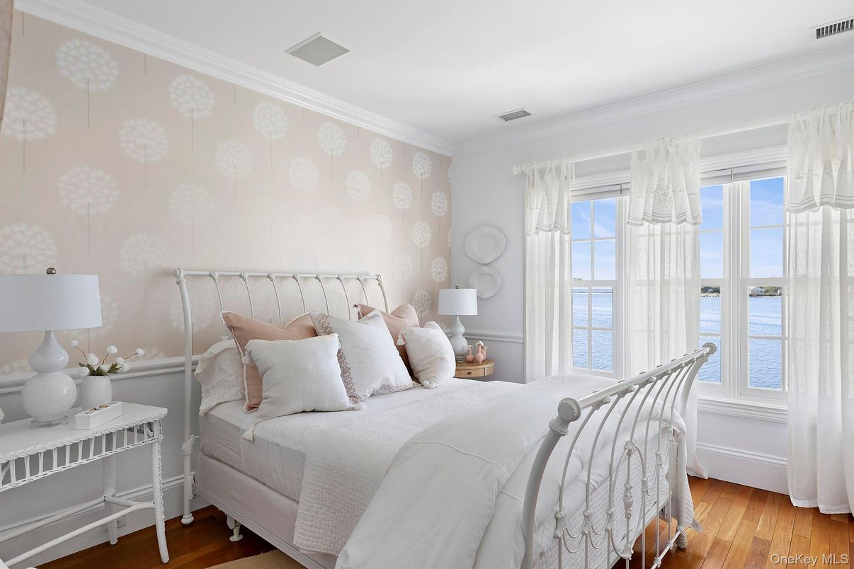 Bedroom, Interior, Water, Wood Texture Flooring