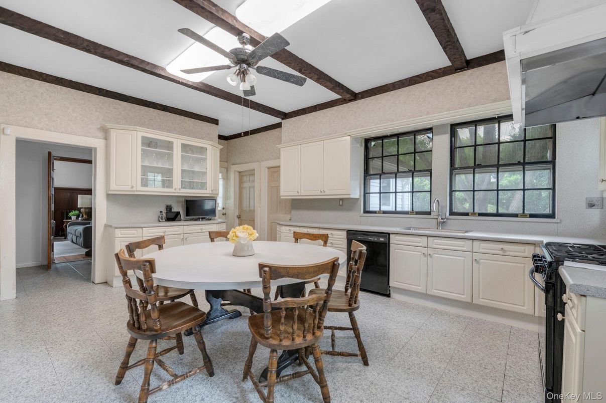 Dining room, Interior, Kitchen, Wooden Beams