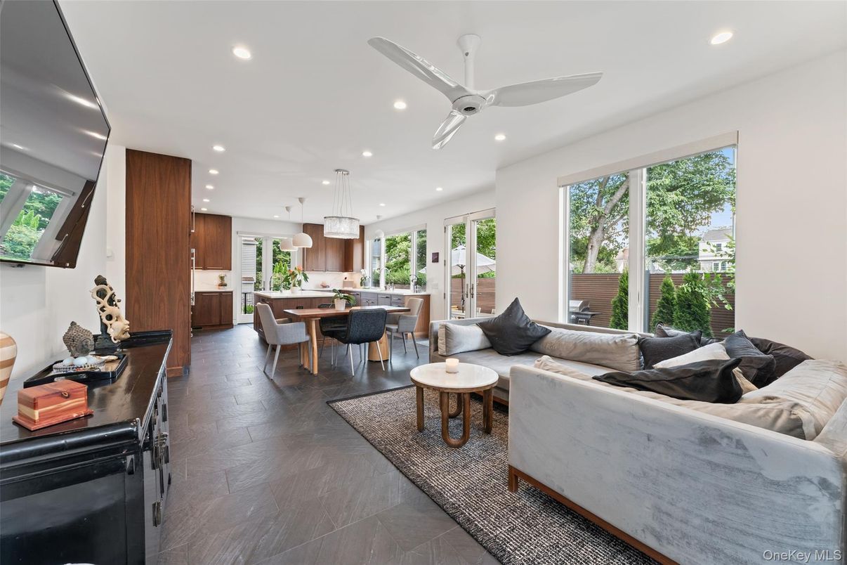 Dining room, Interior, Kitchen, Living room, Pendant Lights, Recessed Lighting