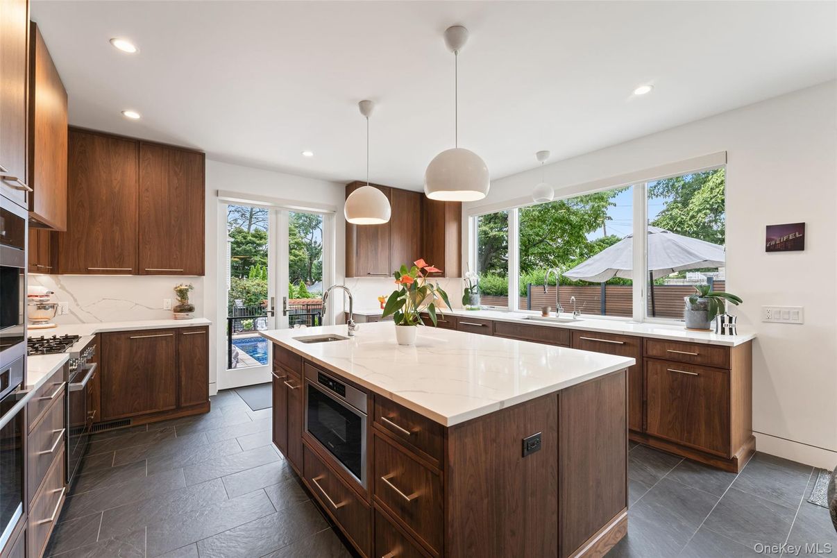 Interior, Kitchen, Pendant Lights, Recessed Lighting, Stainless Steel Appliances