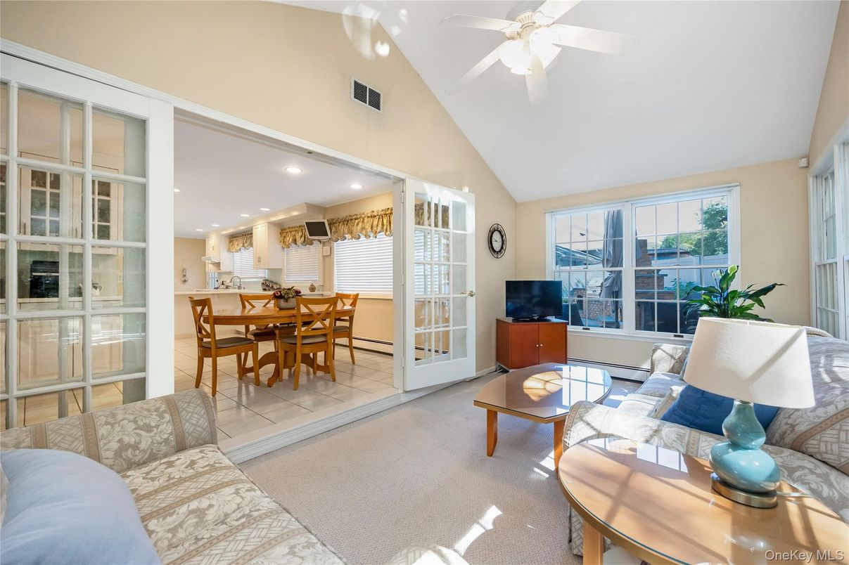 Dining room, Interior, Kitchen, Living room, Recessed Lighting