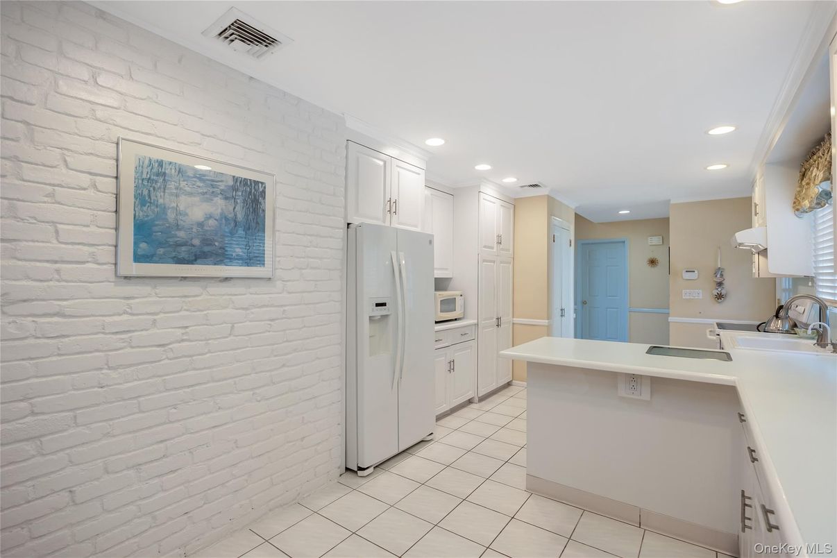 Interior, Kitchen, Recessed Lighting, Stone Walls
