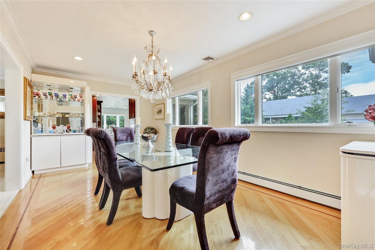 Chandelier, Dining room, Interior, Recessed Lighting, Wood Texture Flooring