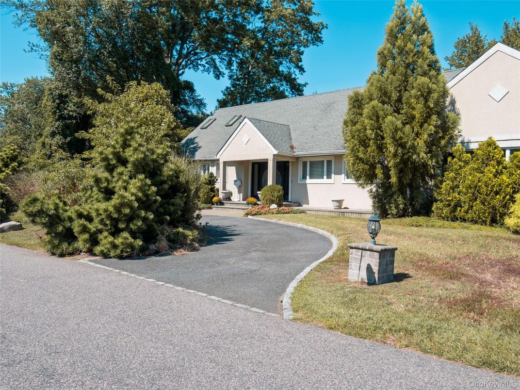 Backyard, Exterior, Facade, Cape Cod