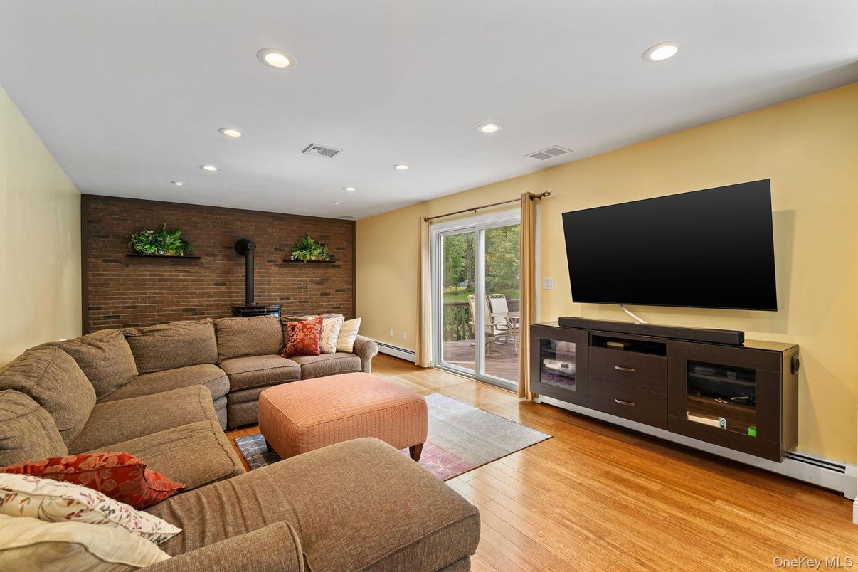 Interior, Living room, Recessed Lighting, Stone Walls, Wood Texture Flooring