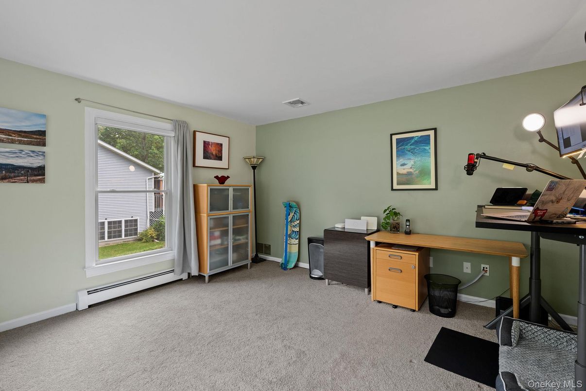Home Office, Interior