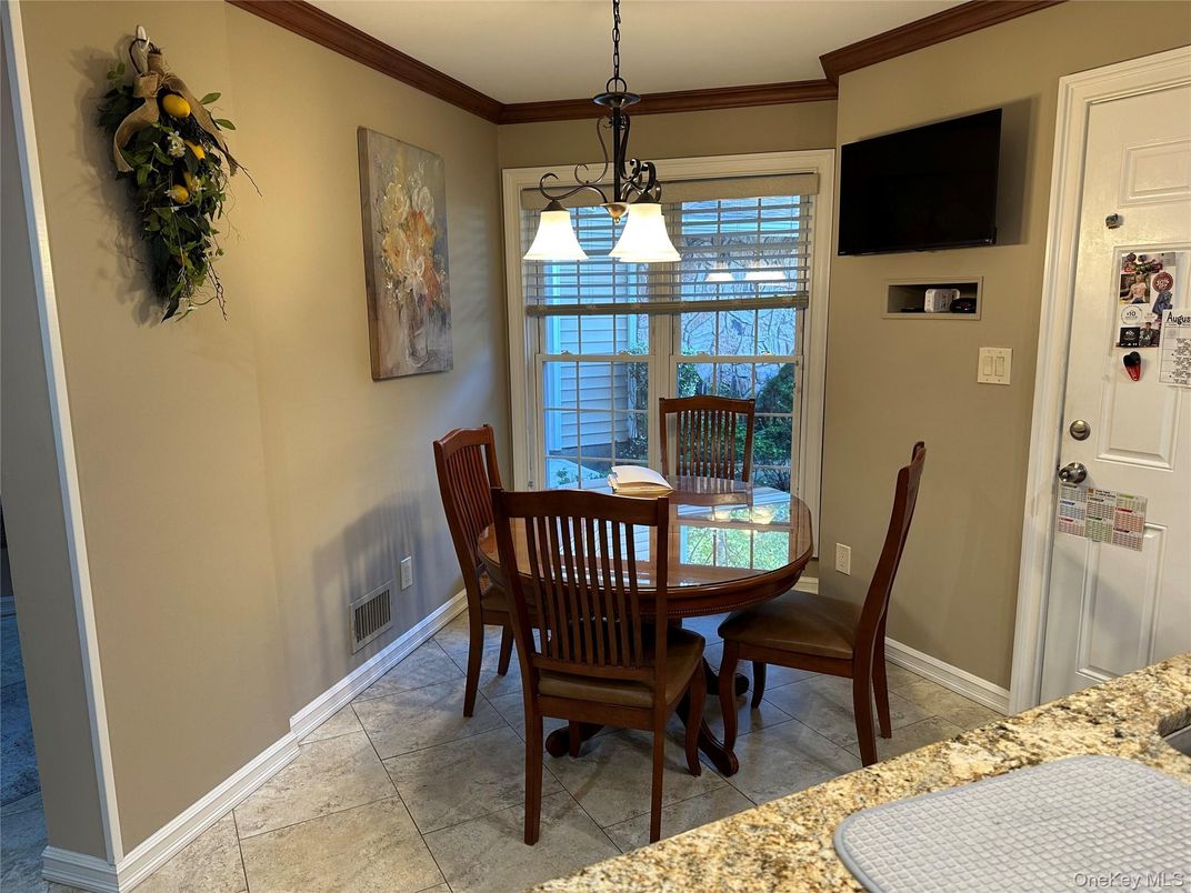 Dining room, Interior, Pendant Lights