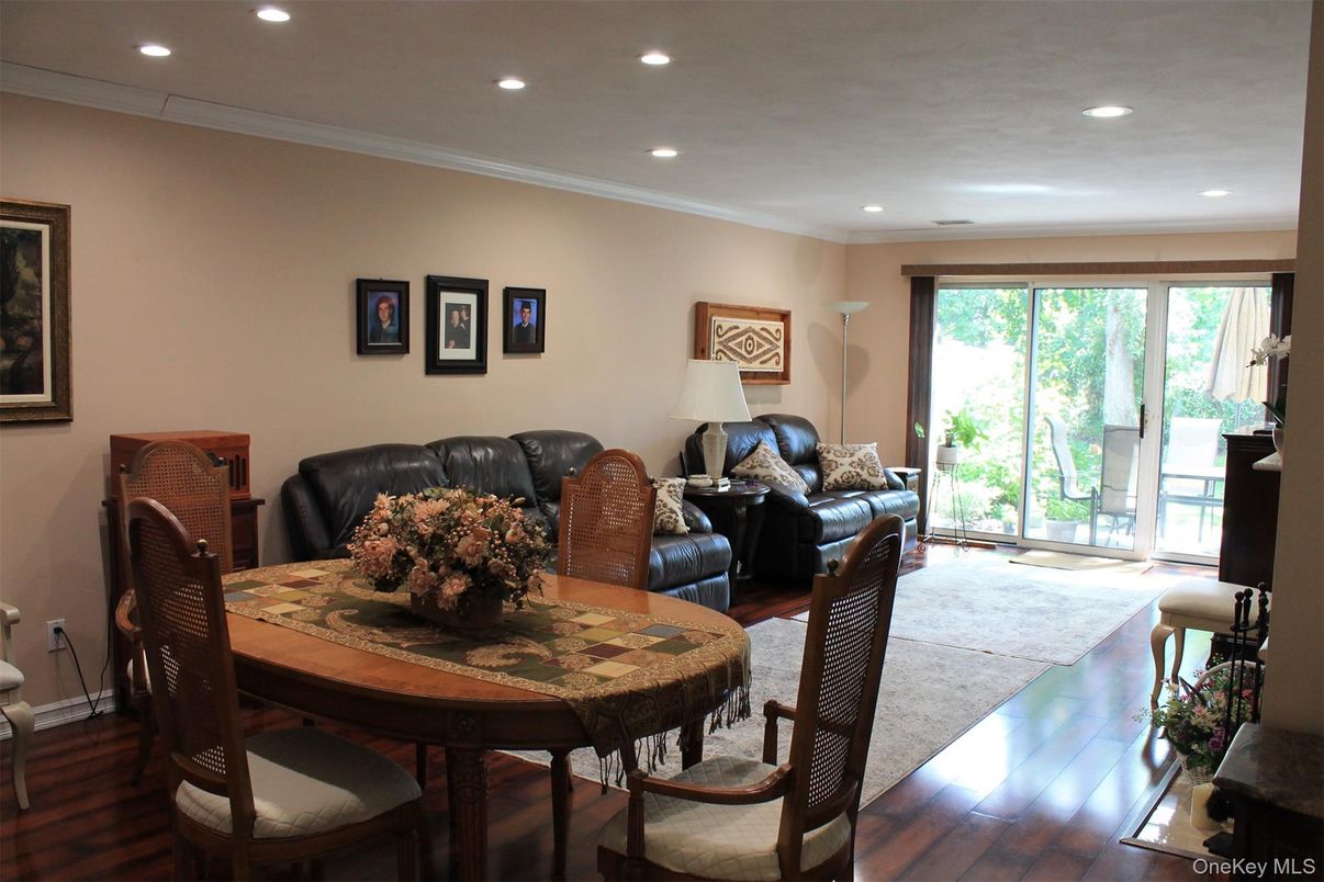 Dining room, Interior, Living room, Recessed Lighting, Wood Texture Flooring