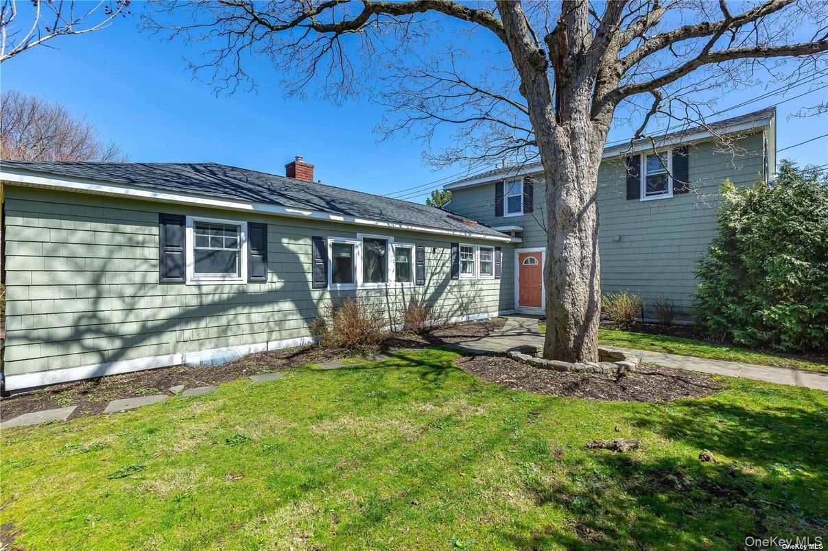 Exterior, Facade, Cape Cod