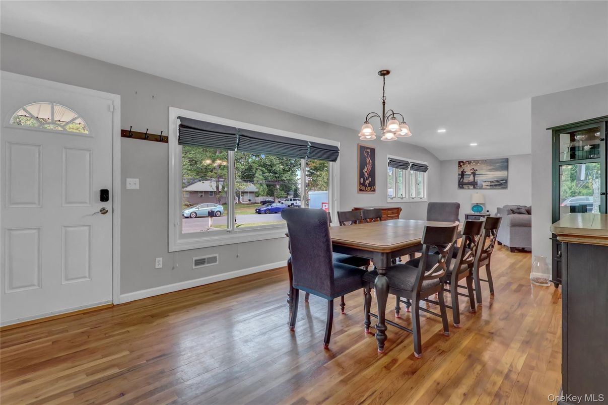 Chandelier, Dining room, Interior, Pendant Lights, Recessed Lighting, Wood Texture Flooring