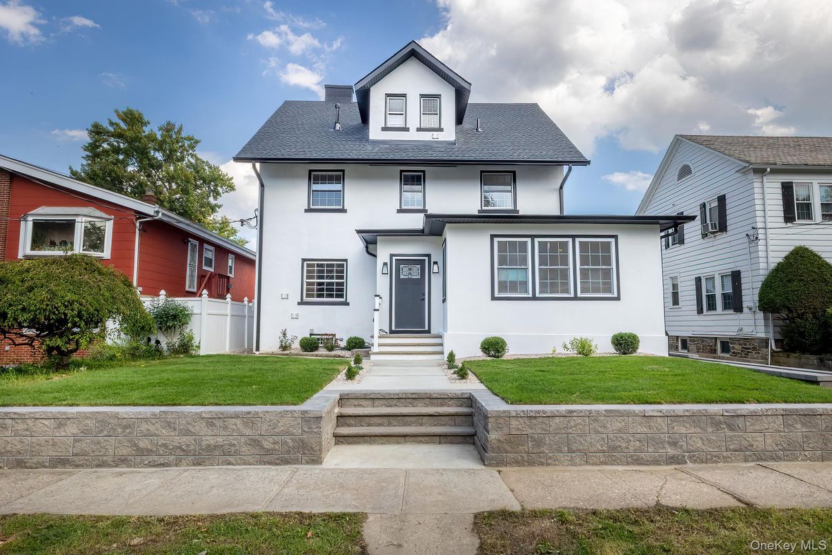 Exterior, Facade, French Provincial