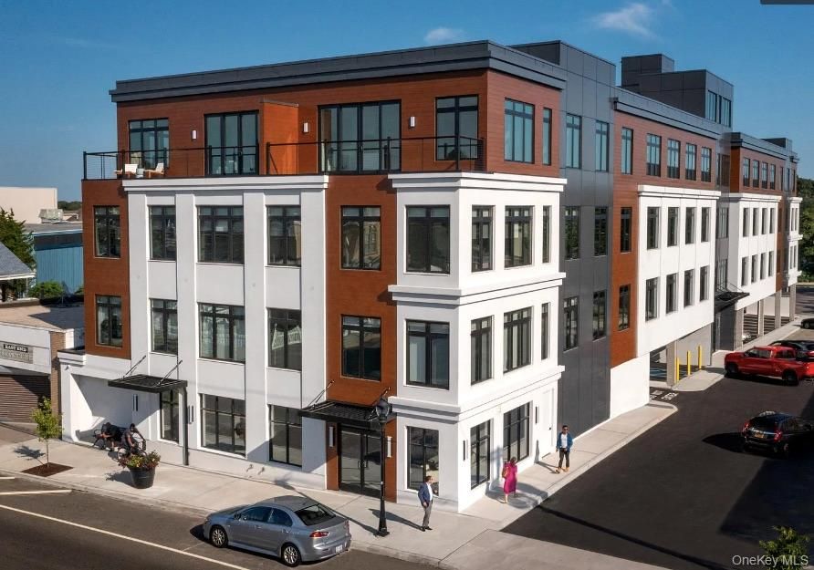 Exterior, Facade, Rowhouse