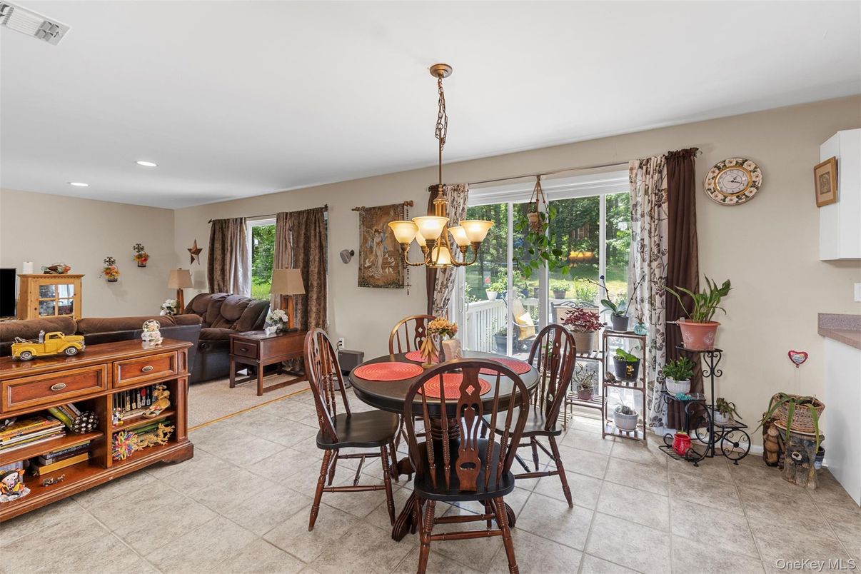 Chandelier, Dining room, Interior, Living room, Recessed Lighting