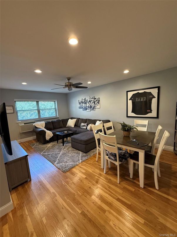 Dining room, Interior, Living room, Recessed Lighting, Wood Texture Flooring
