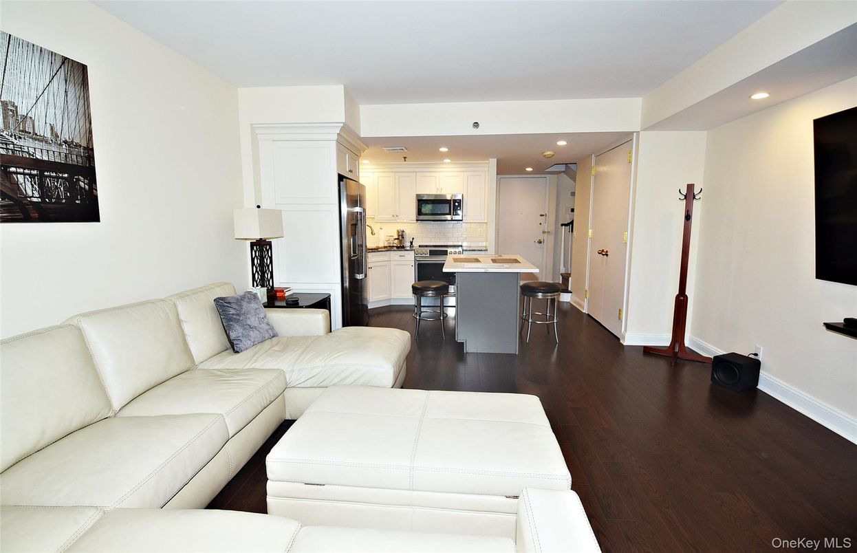 Dining room, Interior, Kitchen, Living room, Recessed Lighting, Stainless Steel Appliances, Wood Texture Flooring