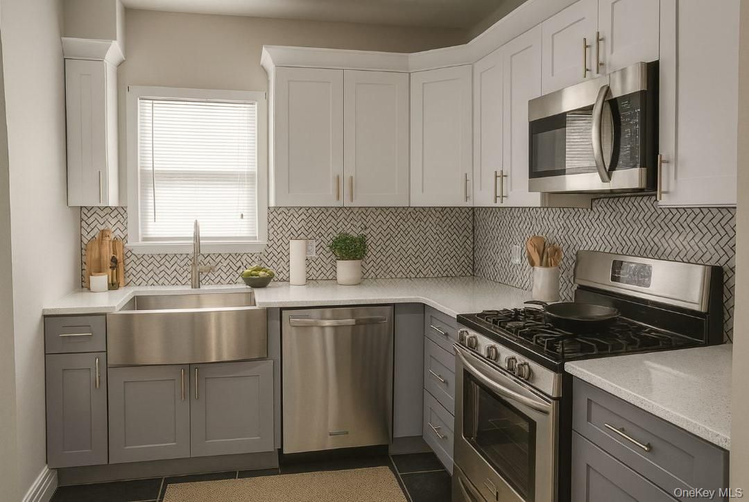 Interior, Kitchen, Stainless Steel Appliances