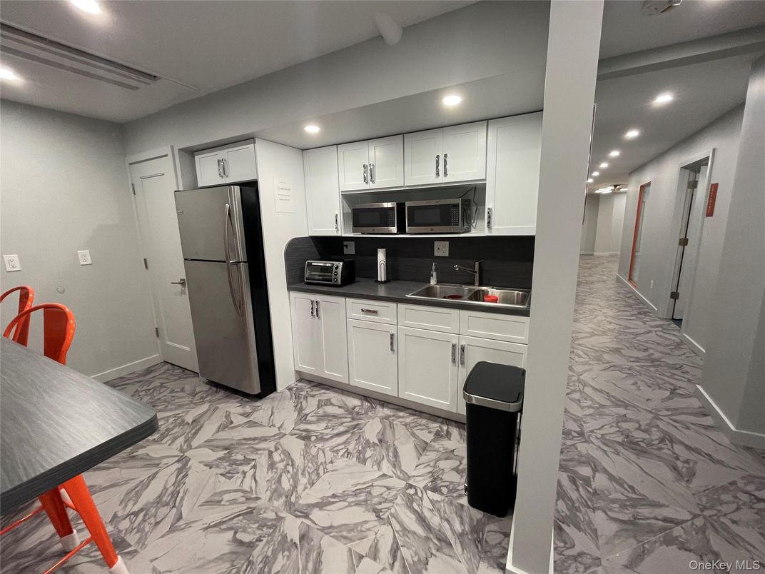 Interior, Kitchen, Marble, Recessed Lighting