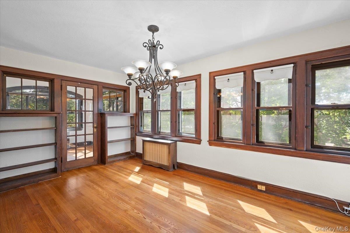 Chandelier, Empty room, Interior, Wood Texture Flooring
