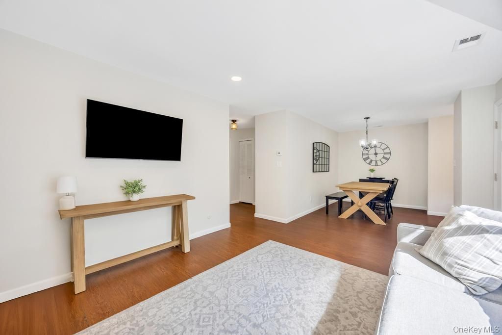 Chandelier, Dining room, Interior, Living room, Recessed Lighting, Wood Texture Flooring
