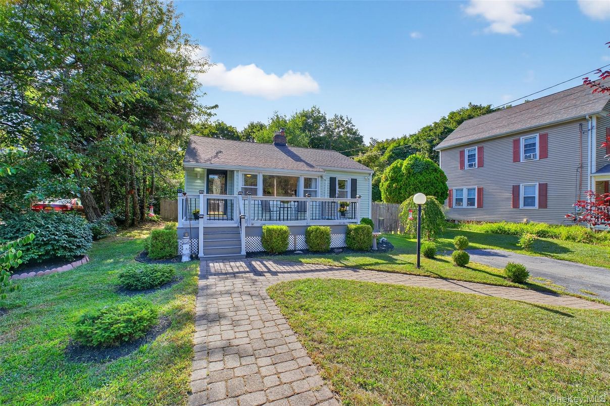 Backyard, Exterior, Facade, Cape Cod