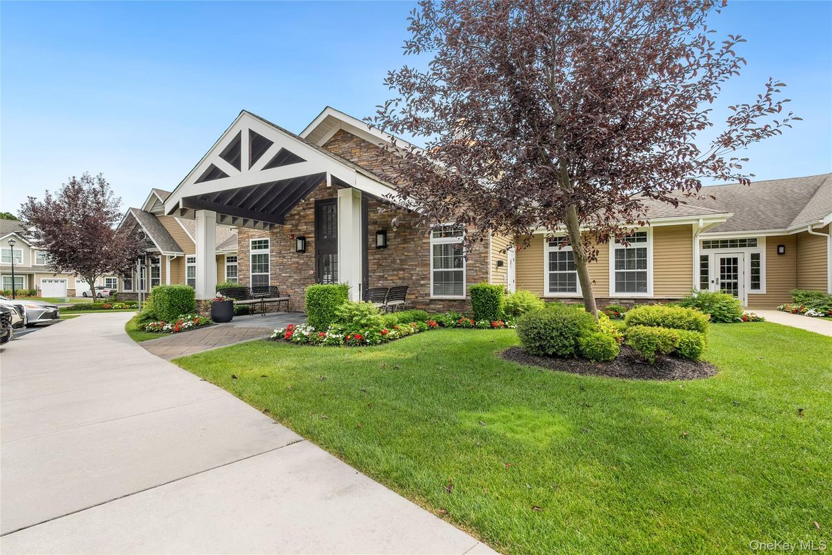 Exterior, Facade, Brick Facade, Ranch