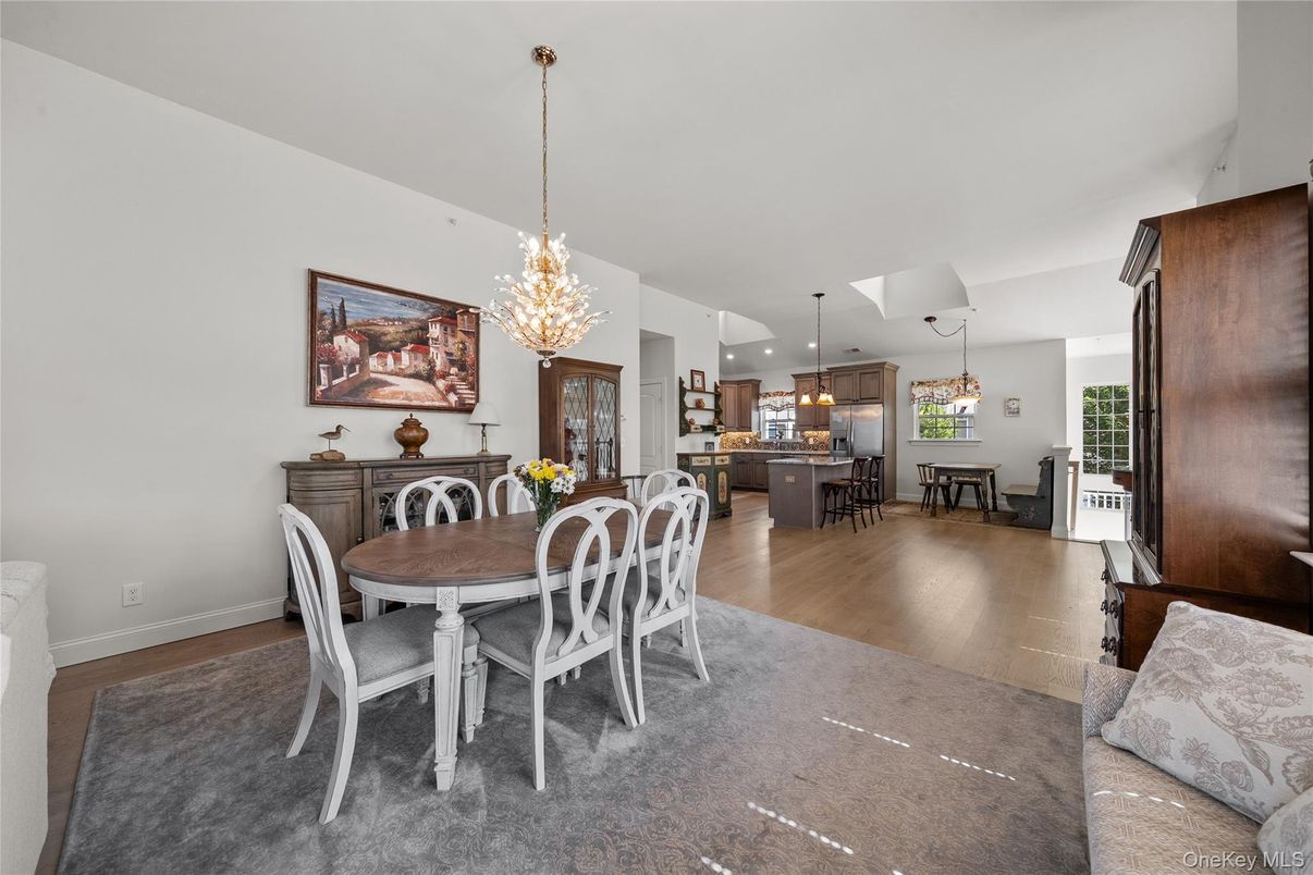 Chandelier, Dining room, Interior, Kitchen, Pendant Lights, Recessed Lighting, Wood Texture Flooring