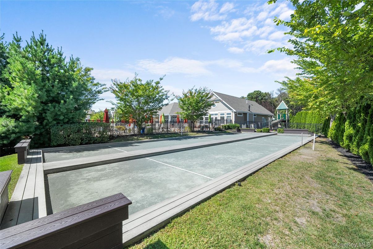 Exterior, Tennis Courts