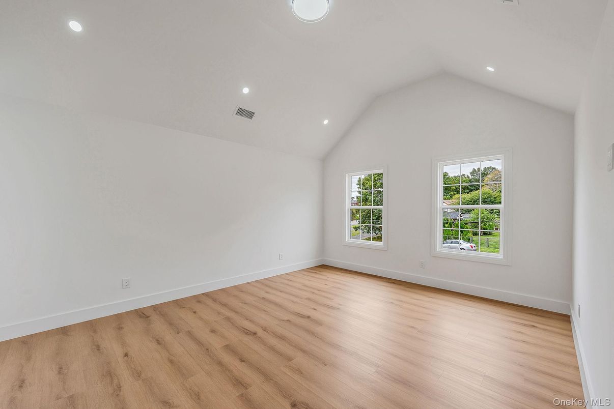 Empty room, Interior, Recessed Lighting, Wood Texture Flooring