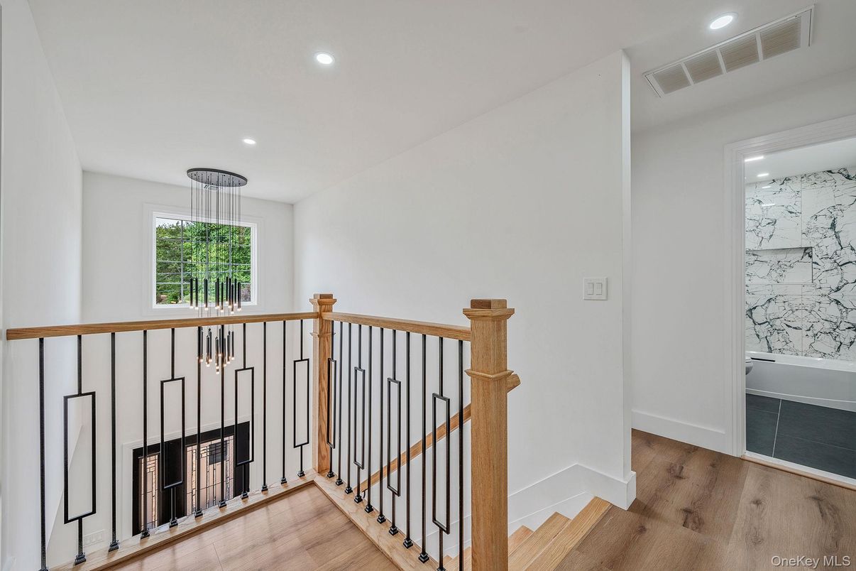 Interior, Pendant Lights, Recessed Lighting, Wood Texture Flooring