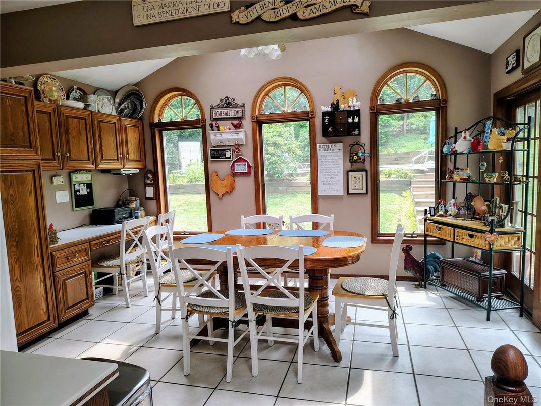 Dining room, Interior
